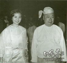 1961年陳毅、張茜訪問緬甸，戴緬甸頭巾