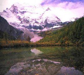 山林水澤女神山