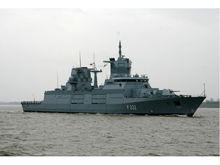 F125護衛艦首艦試航