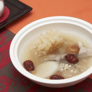 雪耳肉絲湯