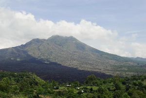 京打瑪尼火山