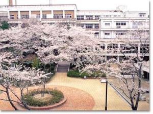 日本三重中京大學