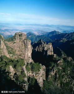 格登山峰