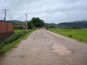 雲南省永平縣博南鎮坡腳村進村道路