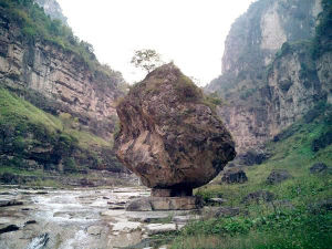 八泉峽景點