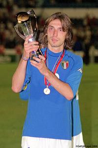 2000年 MVP 皮爾洛