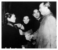 1965年，夏菊花在北京見到了毛主席。