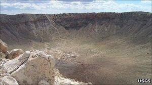 著名的巴林傑(流星)隕石坑，位於美國亞利桑那州，它是由一顆直徑約40米的隕石撞擊形成。