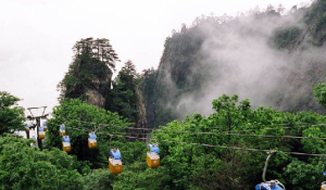 堯山景區迎鳳索道