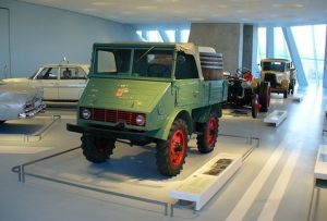 1951年生產的Unimog 2010