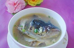 清燉魚頭湯