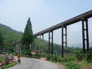 橋頭村[浙江省衢州市常山縣球川鎮橋頭村]