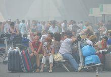 煙霧阻航，莫斯科機場滯留大量旅客