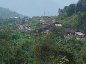 回頭山村