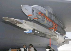 美國“乘波者”X-51A高超聲速飛行器。