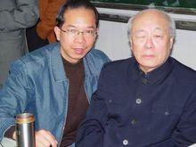 陳金虎(左)