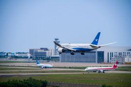 機場[搭乘空中交通及供飛機起降的設施]