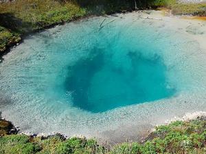 藍鍾池（Bluebell Pools）