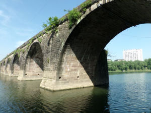 鎮海橋