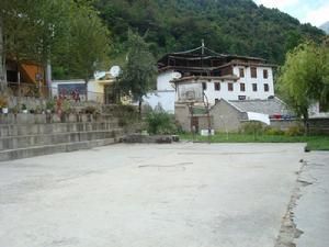 奪通村