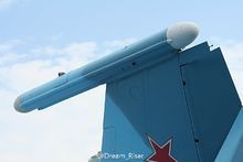 蘇-33翼尖吊艙特寫