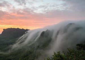 雲瀑