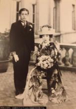 1935年井上靖與妻子井上文