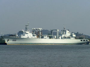 新型補給艦