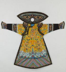 清明黃色紗繡彩雲金龍紋女夾朝袍 清明黃色紗繡彩雲金龍紋女夾朝袍