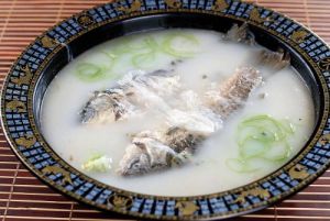 鯽魚蘿蔔湯