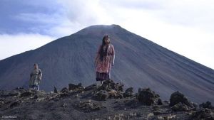 火山下的人生