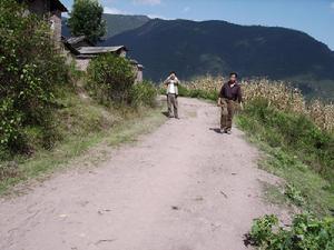 進村路