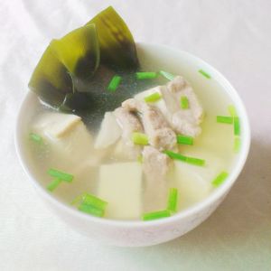 海帶豬瘦肉湯