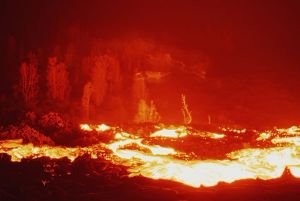 火山爆發游