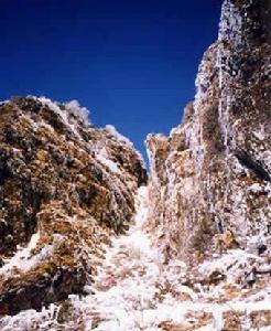 祿勸轎子雪山