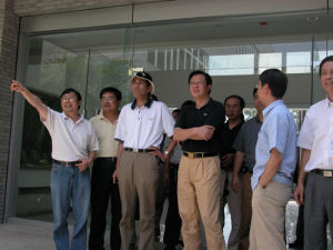 2004年9月12日陳宜瑜來館考察