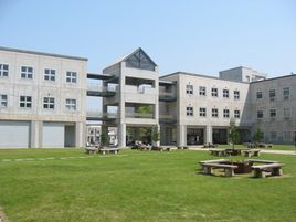 日本流通科學大學