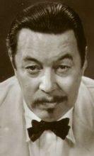 Warner Oland飾演Charlie Chan