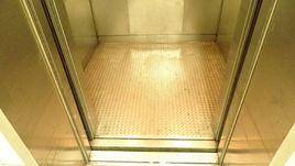 電梯地板