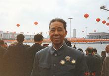 國慶50周年，鄭文甫在天安門觀禮台上