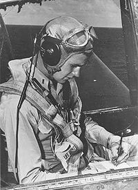 喬治·H·W·布希在復仇者式魚雷轟炸機上