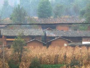 墳山村[雲南省普洱市景東彝族自治縣大街鄉墳山村]