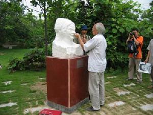 （圖）曹崇恩雕塑園